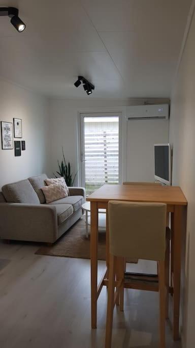 Lgh Lillemor, Naera Havet, Staden Och Naturen Strömstad المظهر الخارجي الصورة